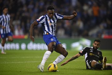 VÍDEO: Samu aumenta vantagem do FC Porto