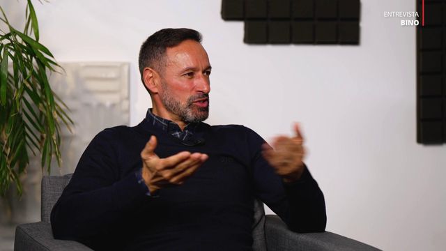 «Dois dias depois do penálti, revivi o momento com o Romário»