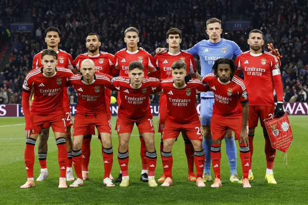O onze do Benfica que iniciou o encontro com o Ajax, e que deve ser também o do dérbi. Foto IMAGO