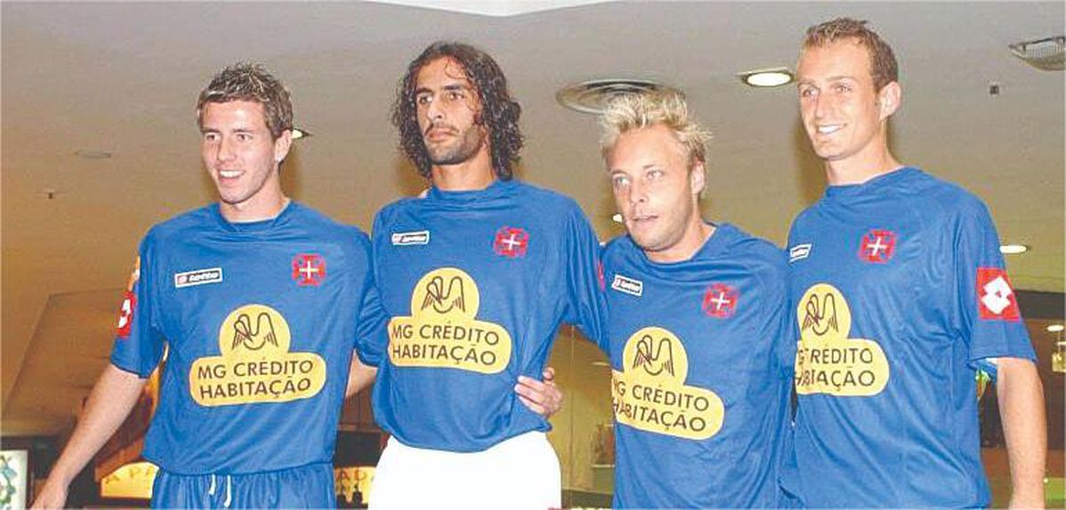 Há mais de 20 anos, Gonçalo Brandão e José Pedro partilhavam o balneário do Belenenses. Foto: A BOLA