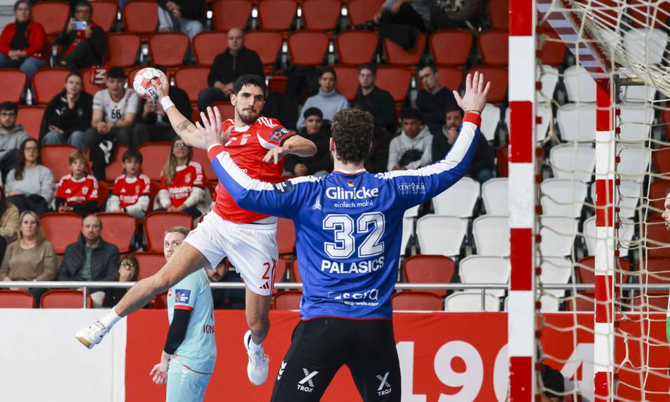 Benfica falha assalto ao primeiro lugar do grupo na Liga Europeia (foto SL Benfica)