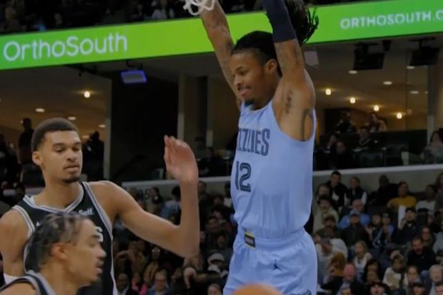 Para ver: o 'dunk' de Morant a Wembanyama (vídeos)