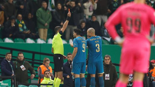 Liga portuguesa é a segunda com mais expulsões no top-10 europeu