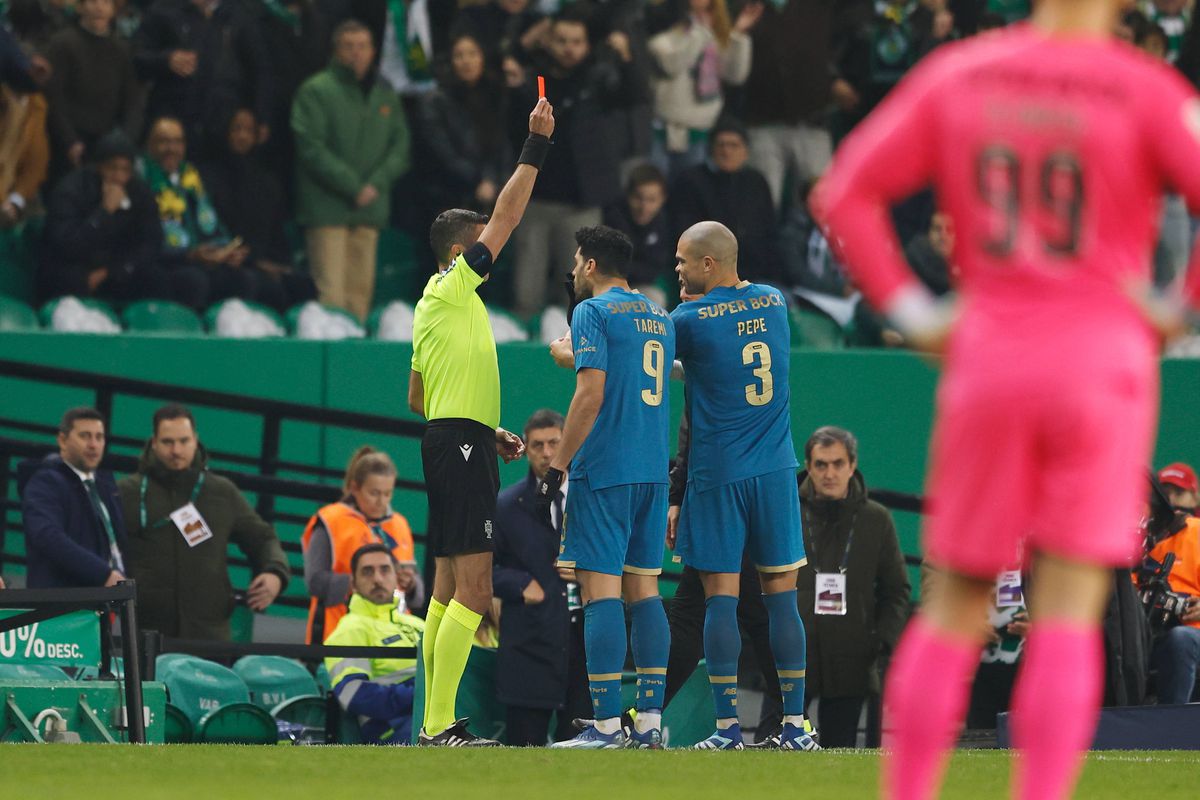 Liga portuguesa é a segunda com mais expulsões no top10 europeu Abola.pt