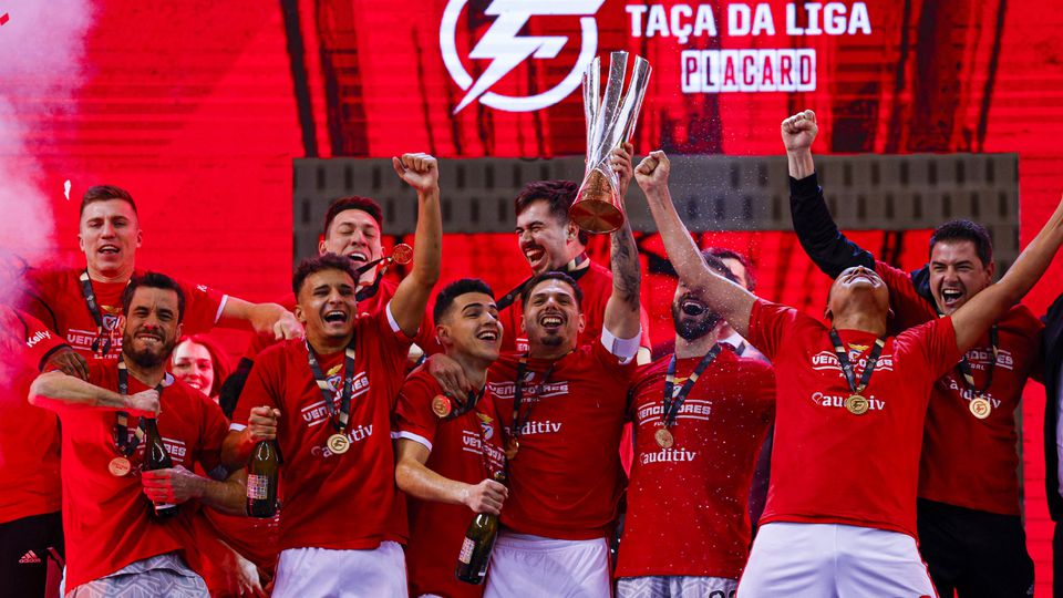 Benfica começa a defesa do título frente ao SC Braga