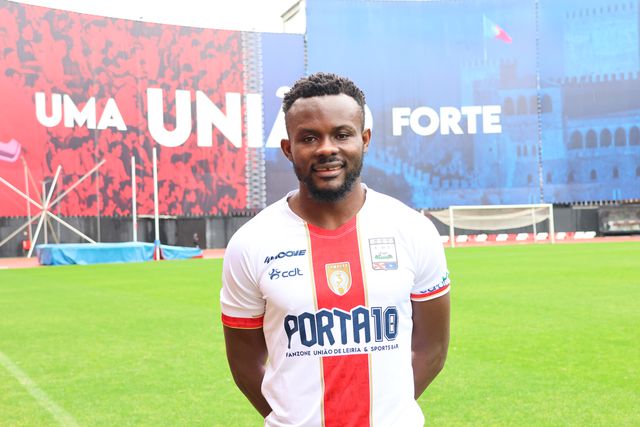 Oficial: Paulo Ayongo no UD Leiria