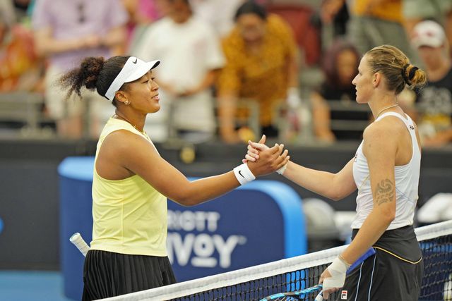 Pliskova opera reviravolta frente a Osaka no WTA 500 de Brisbane