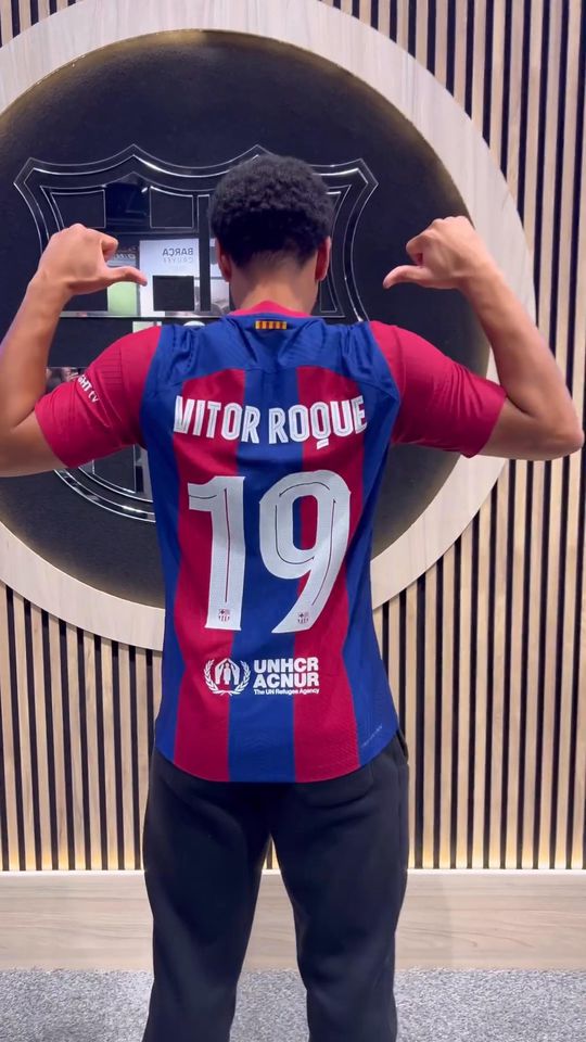 Barcelona revela número da camisola de Vítor Roque