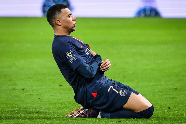 Presidente do PSG fala sobre futuro de Mbappé