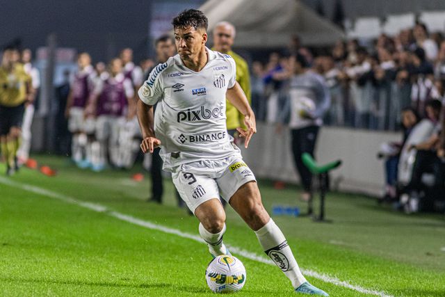 Como e porque é que o Benfica avançou para Marcos Leonardo