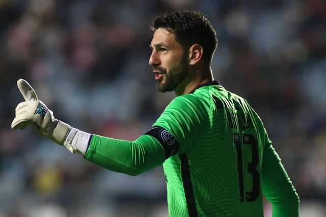 André Ferreira com mais concorrência na baliza do Granada