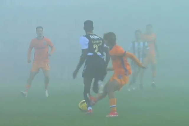 rada de Rodrigo Mora sobre Djibril Soumaré no jogo da 17.ª jornada da Liga entre Nacional e FC Porto