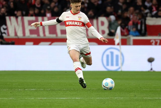 'Novo Toni Kroos' reage ao interesse do Barcelona: «É uma má altura...»