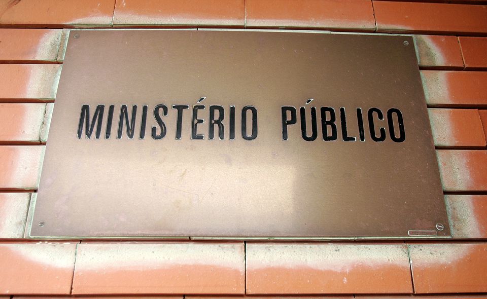 Placa do Ministério Público