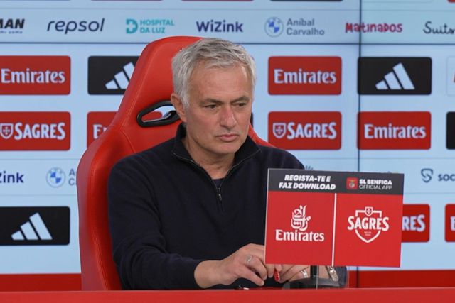 Mourinho reage às palavras de Ian Cathro: «Está a deixar a sua marca»