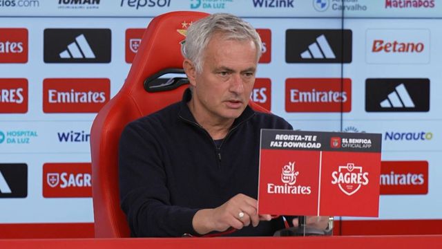 Mourinho elogia Sidny, mas avisa: «Para ser lateral comigo, falta qualquer coisa»
