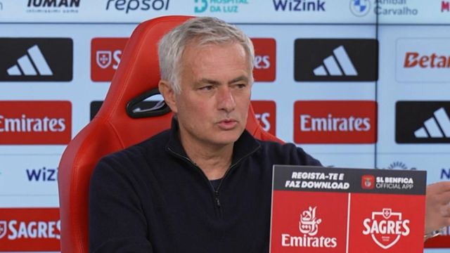 Mourinho destaca crescimento de Prestianni e deixa garantia