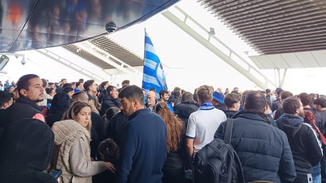 Adeptos em massa a apoiar o FC Porto - Foto: A BOLA
