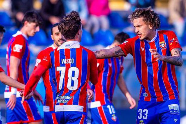 Camisola 78 apontou o tento que selou o terceiro triunfo seguido dos durienses - Foto: Liga