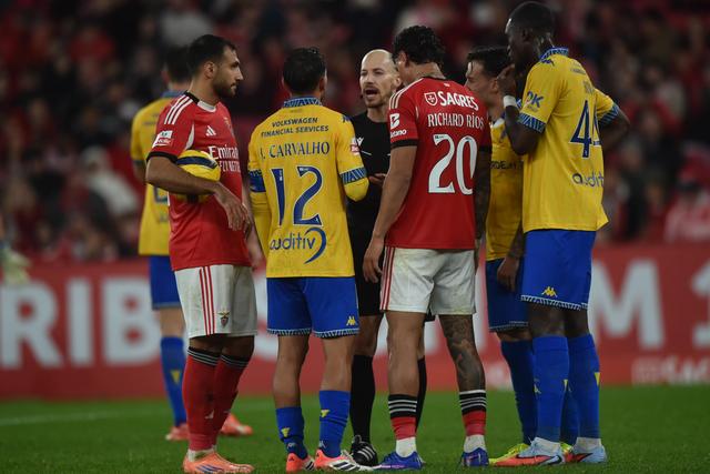 Benfica joga nesta noite de sábado, 16 de maio, no Estoril ainda a sonhar com a Champions League