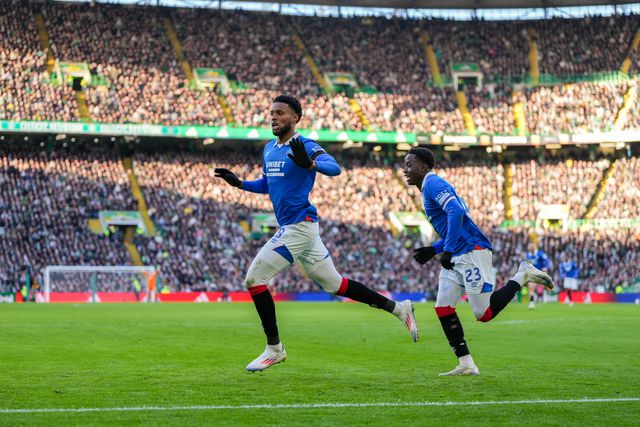 Chermiti festeja em pleno Celtic Park