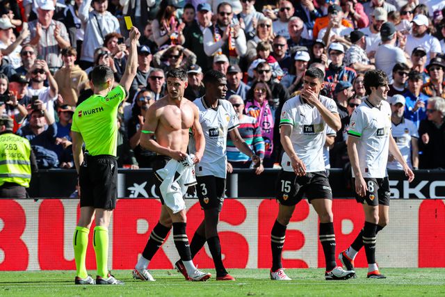 Yaremchuk marca na vitória do Valência sobre Almería de Maximiano