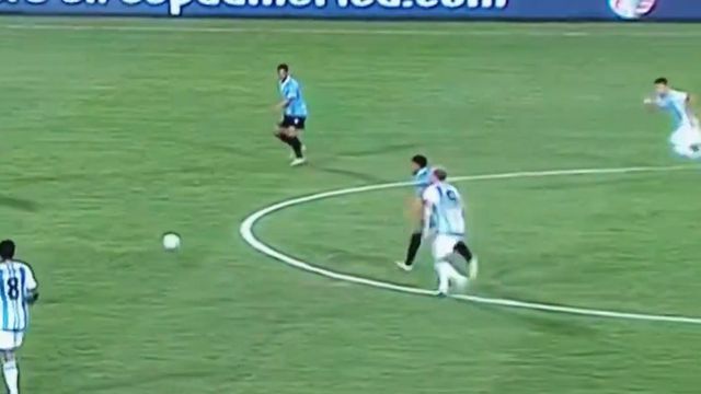 Detalhes de génio em Echeverri na grande exibição diante do Uruguai