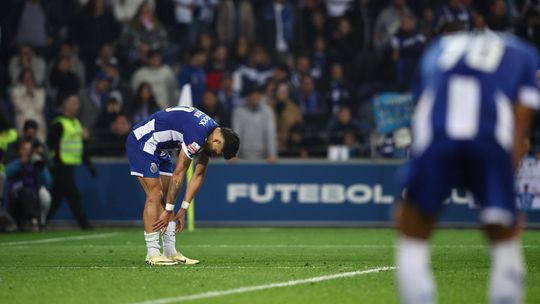 FC Porto asfixiante esbarra num autêntico muro