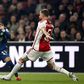 Eredivisie: Ajax impõe empate ao líder PSV