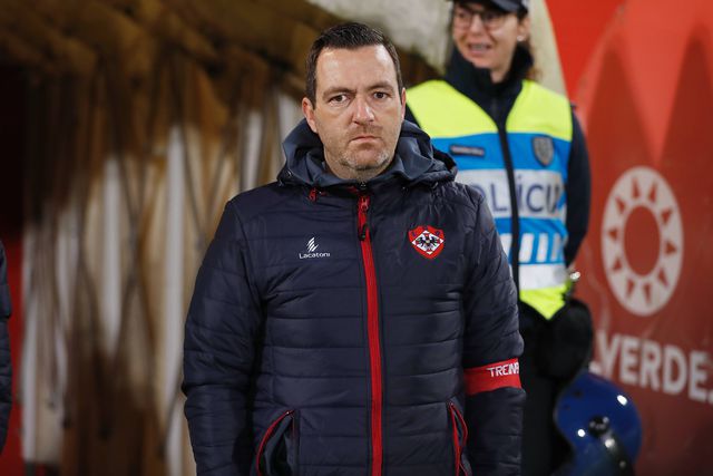 Oliveirense arranca empate a ferros na visita a Penafiel