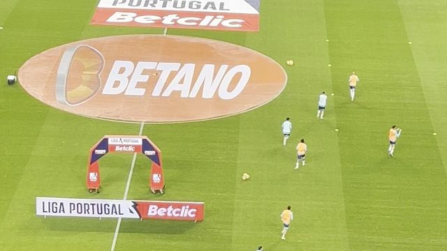 O aquecimento dos jogadores do FC Porto para o duelo com o Rio Ave