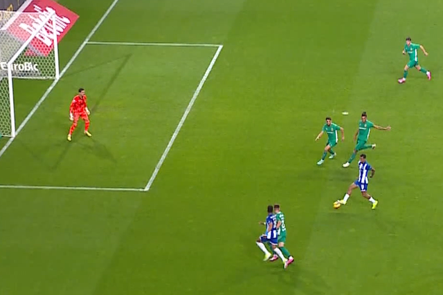 Vídeo: Novo golo do FC Porto invalidado