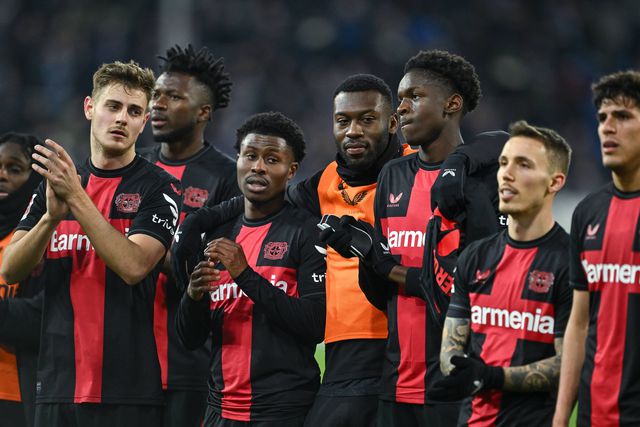 Bundesliga: Grimaldo assiste Bayer a manter a distância para Bayern