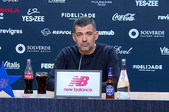 «Não há minutos para mexer na equipa»