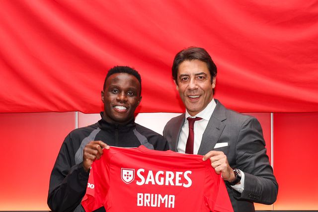 Bruma, com Rui Costa, assinou até 2028