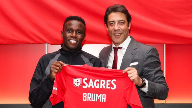 Bruma, com Rui Costa, assinou até 2028