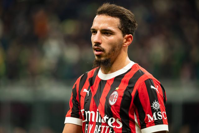 Bennacer a fazer o seu último jogo pelo Milan