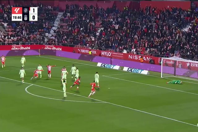 Defesa do Las Palmas fica a ver jogar e Yáser Asprilla não perdoou (vídeo)