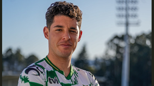 Mercado oficial: Famalicão empresta lateral formado no Barcelona ao Moreirense