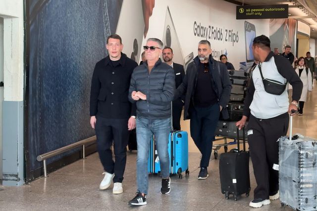 A chegada de Belotti a Lisboa para reforçar o Benfica