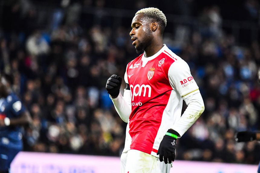 Ilenikhena é reforço do Al Ittihad