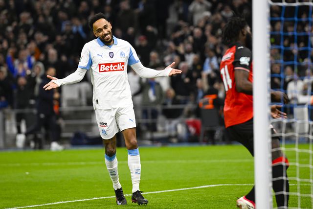 No meio da crise, Marselha sorri na Taça e avança para os 'quartos'