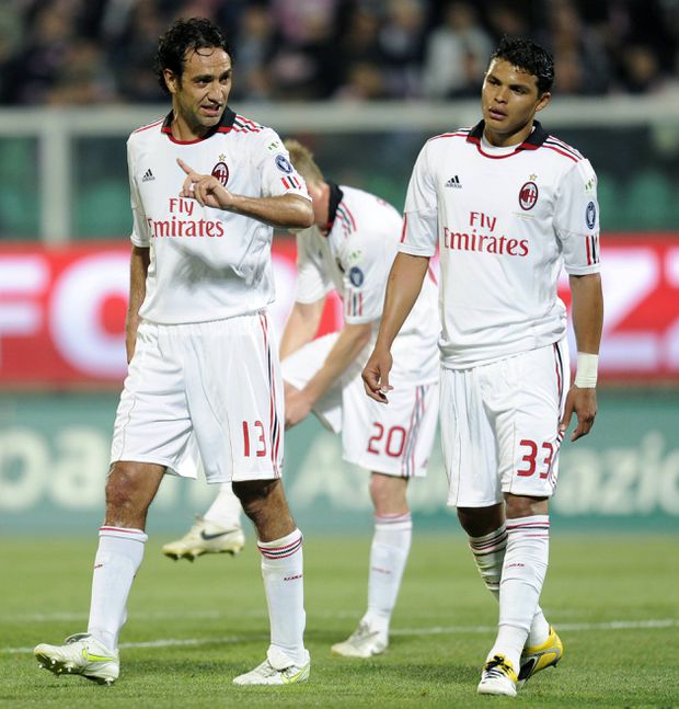Nesta e Thiago Silva no Milan, em 2011