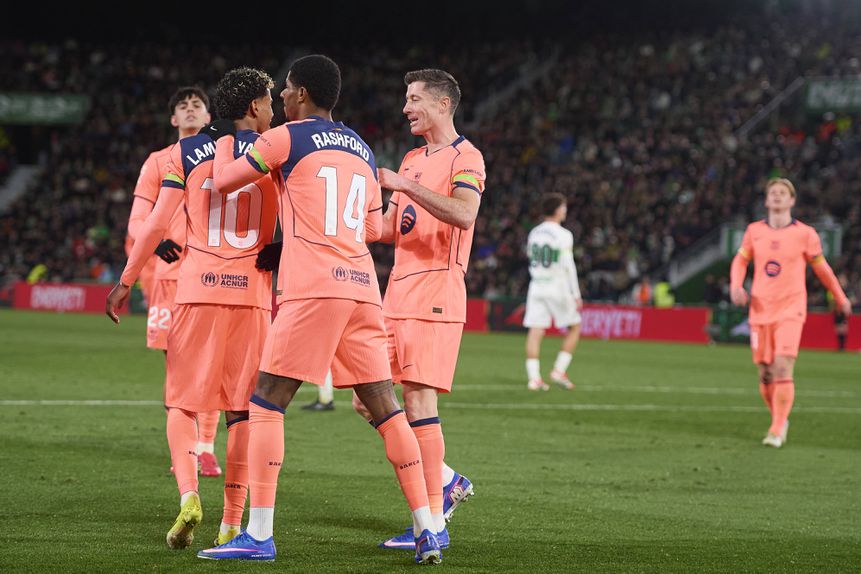 Barcelona bateu Elche fora de portas