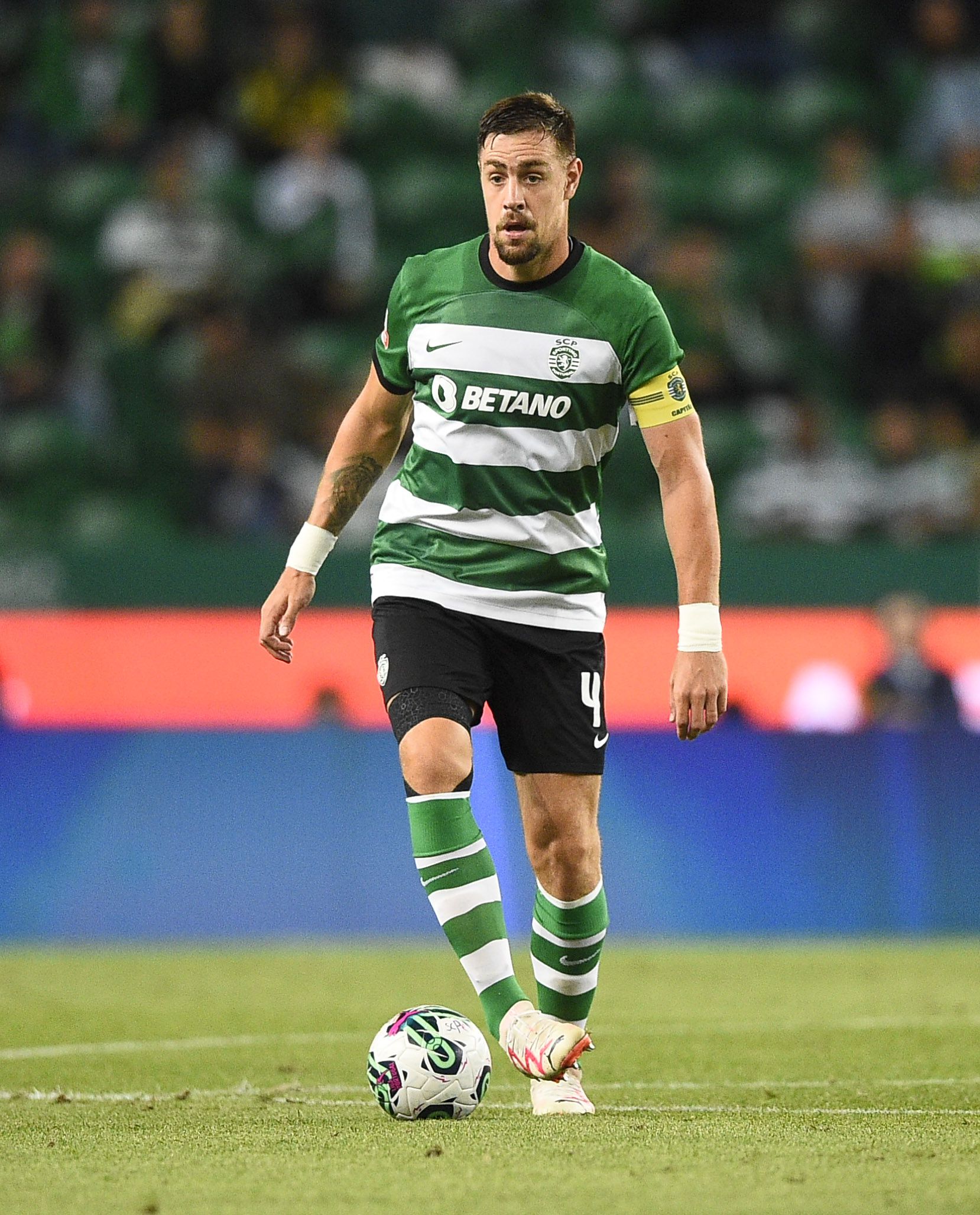 Capitão e um dos jogadores com mais jogos e títulos da história do Sporting. Coates trocou o Sunderlando pelos leões em janeiro de 2016 e só saiu em 2024, 369 jogos depois. Foto: A BOLA