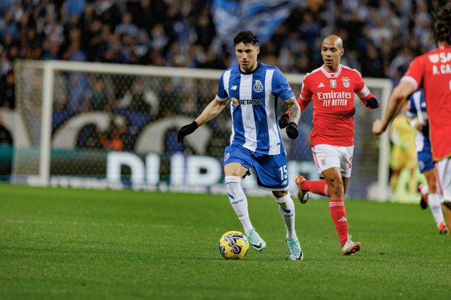 Jorge Sánchez a jogar um Clássico com o Benfica no Dragão