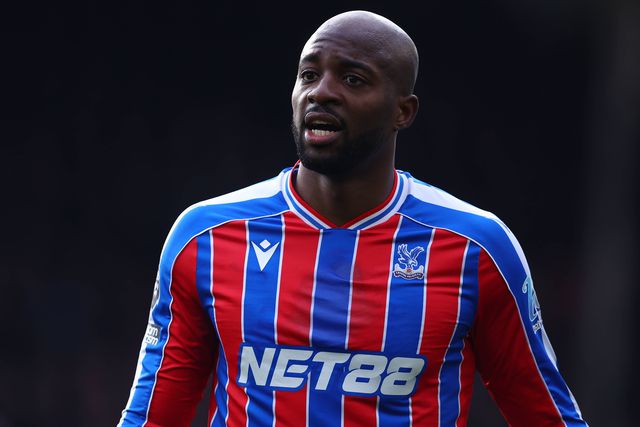 Jean-Philippe Mateta permanece em Londres até ao final da temporada