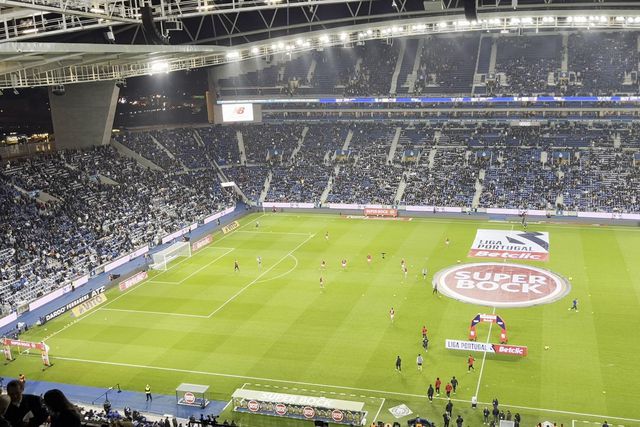 Equipa do Benfica já aquece