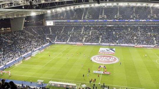 Equipa do Benfica já aquece