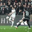 Autogolo de Al Musrati atrasa Besiktas, de Fernando Santos